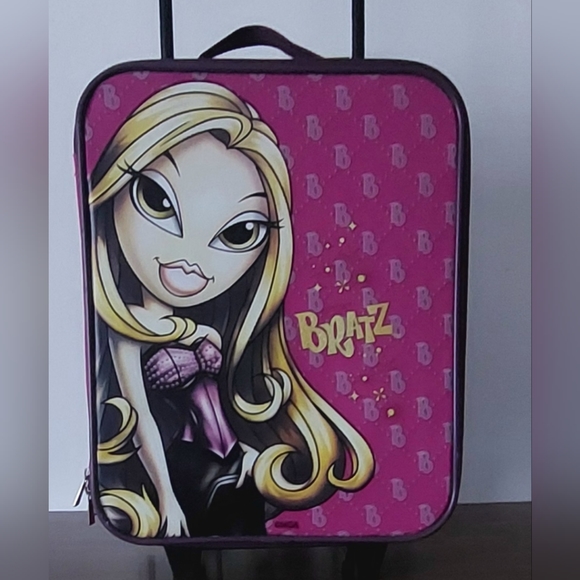 BRATZ CASE - 16" LUGGAGE ROLLING CASE - Picture 1 of 6